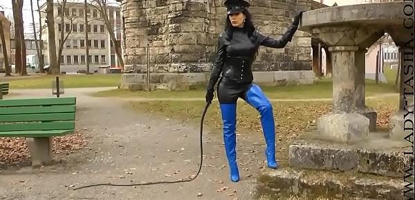  mistress in bleu boots